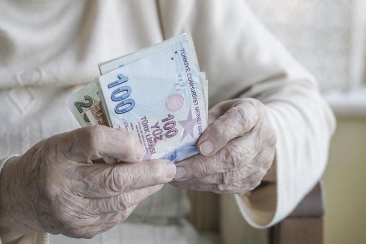 Emekli promosyonu 40 bin lira olur mu Emekli maaşı alanlar için kritik uyarı: Anlaşma yapmadan önce bu tarihe dikkat...