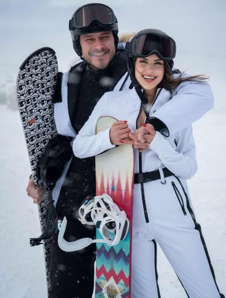 2 ay önce evlenmişlerdi Oyuncu Burak Çelik baba oluyor