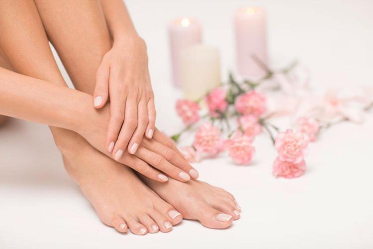 Nasırın kökünü kurutuyor Mantar ve egzamayı 1 günde geçiriyor, 10 dakika bekletince ayakları pamuk gibi yapıyor, sadece 2 malzemeyle yapılıyor