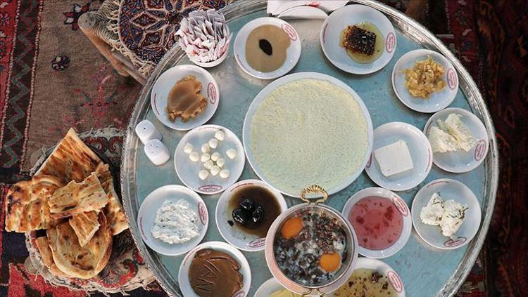 İFŞALAR DEVAM EDİYOR