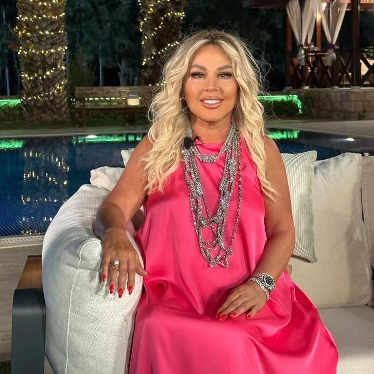 İLK DEFA PAYLAŞTI