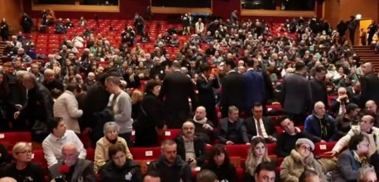 Edip Akbayrama veda Hoşça kal babacağım