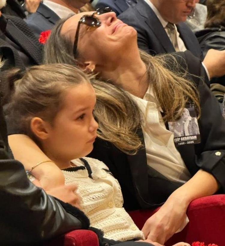 Edip Akbayrama veda Hoşça kal babacağım