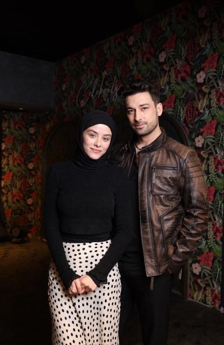 Derya Bedavacı Piyasayı ağlatacak Anne beni anlayan yok