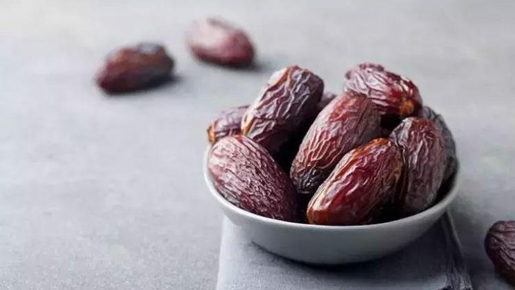Hurmayı bu şekilde pişirin Asırlardır Ramazanda bu yöntem uygulanıyor: Bağırsak florasınını coşturuyor, tam bir enerji deposu