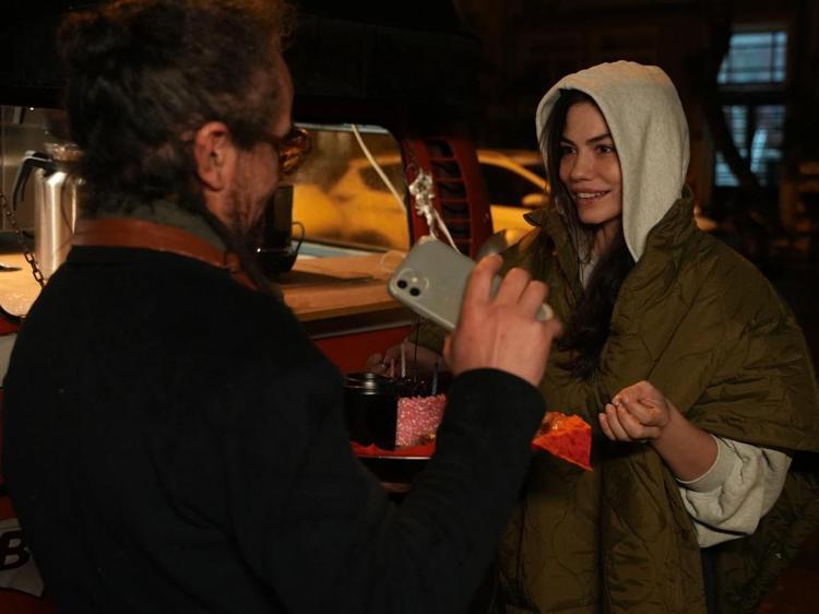 Demet Özdemire kıtalararası kutlama Dünyanın dört bir yanından sevgi seli