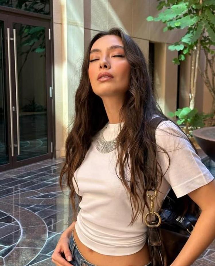 En mutlu gün Neslihan Atagül ve Kadir Doğulunun bebekleri dünyaya geldi