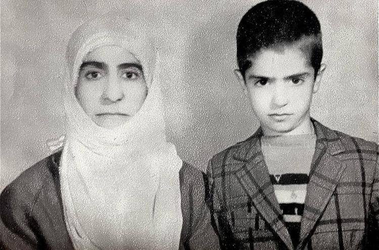 ANNEMİN KOKUSU VAR