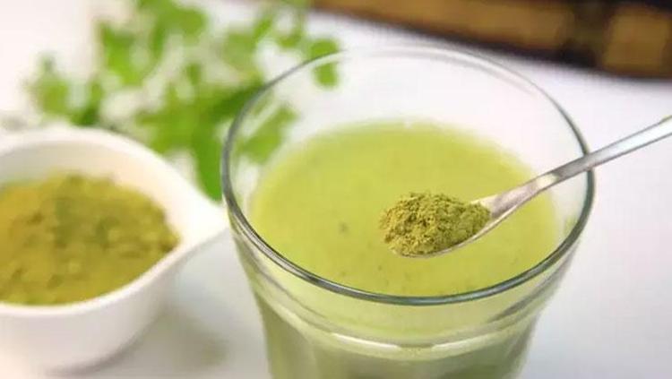 Dünya onun için süper besin diyor Yeşil çayı tarihe karıştırıyor: 300den fazla hastalığa deva oluyor, çayını demleyip bardak bardak için