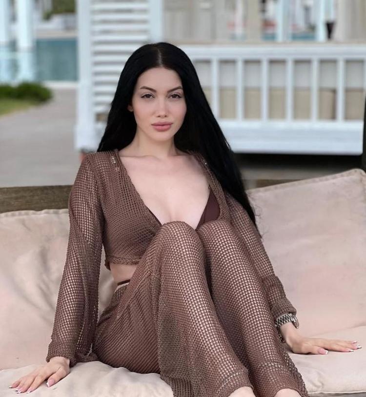 Sevenlerini korkuttu Kısmetse Olur yarışmacısı Cansel Ayanoğlu apar topar ameliyat oldu