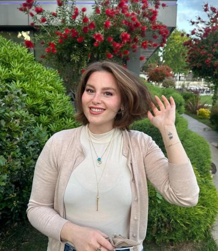 ELÇİN AFACAN KİMDİR