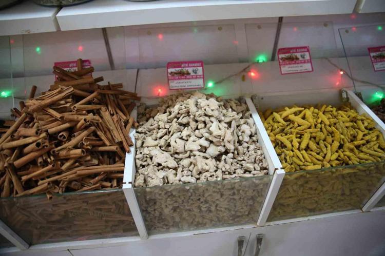 İki kez süzüp bardak bardak için Tıkalı bağırsakları yağ çözücü gibi açan karışım: 70 derdin şifası