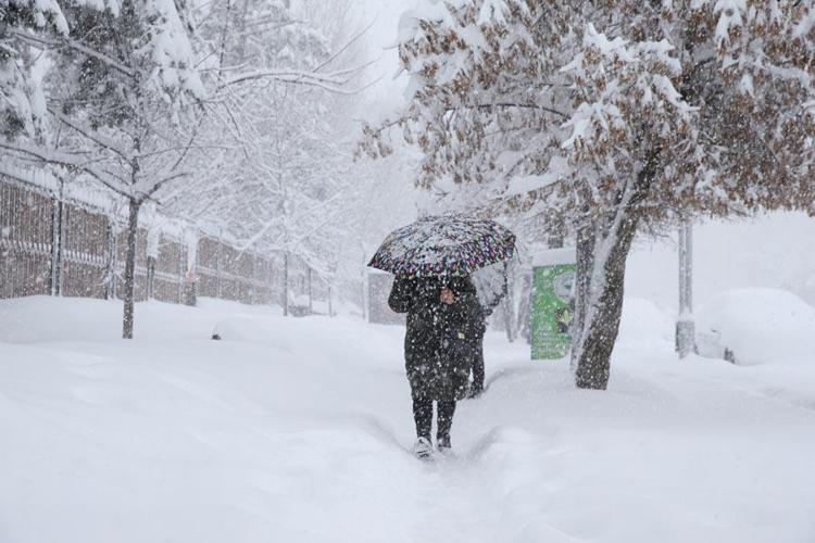Lapa lapa kar yağışları ve sağanaklar geri dönüyor Meteoroloji tarih vererek uyardı: İstanbul, Ankara ve İzmirde hava sıcaklıkları düşecek...