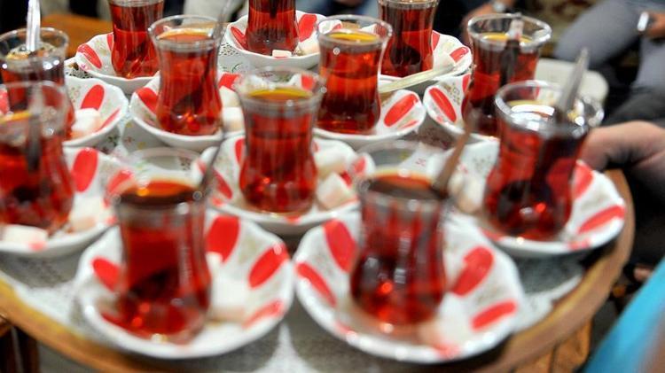 Çay suyuna 1 parça ekleyin Çayın lezzetini 10 kat artırıyor: Saatlerce taze kalmasını sağlıyor