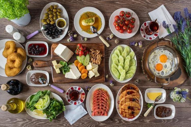 Ramazanın 15. günü için iftar menüsü (15 Mart 2025)