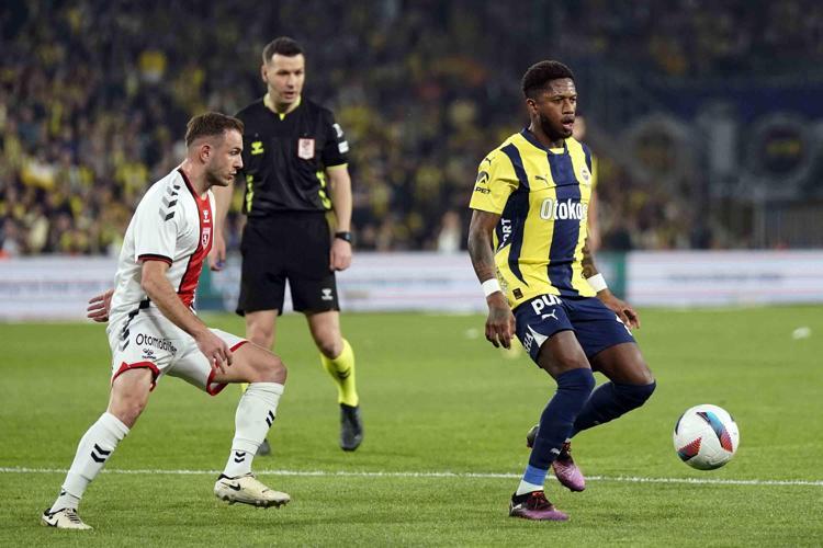 Fenerbahçe - Samsunspor maçının tartışmalı pozisyonlarını eski hakem değerlendirdi Cihan Aydın penaltıyı atladı