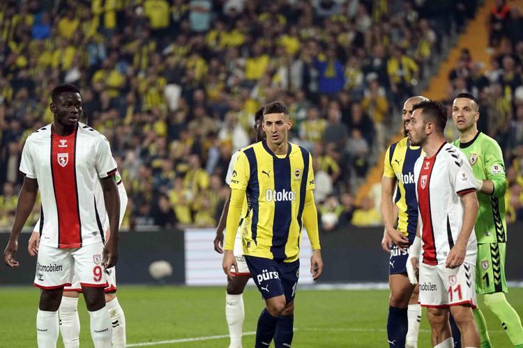 Fenerbahçe - Samsunspor maçının tartışmalı pozisyonlarını eski hakem değerlendirdi Cihan Aydın penaltıyı atladı
