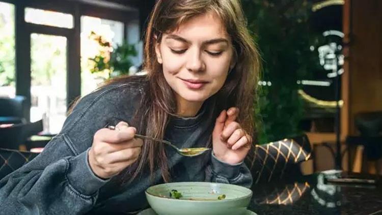 Tadını kimse sevmiyor ama tam bir şifa deposu A, K ve C vitamini ambarı: Sindirim sistemini makine gibi çalıştırıyor