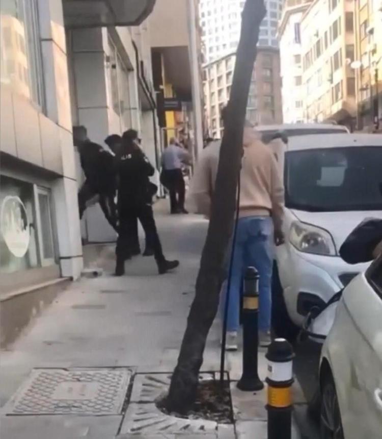 Sanatçı Züleyha Ortak’ın evine tamire gitmişti, yeğeni katletti Cani katil böyle yakalandı