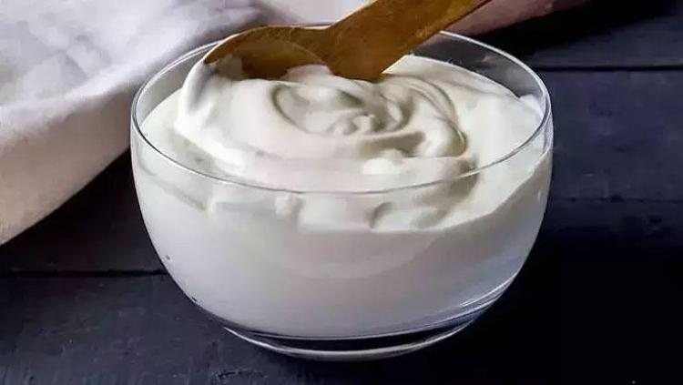 VÜCUDUN DETOKSİFİYE OLMASINA YARDIMCI OLUR
