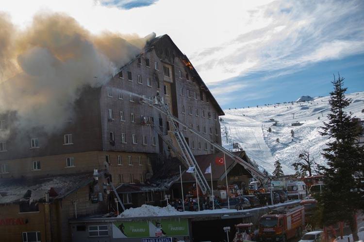 Kartalkayadaki Grand Kartal Otel yangınına ilişkin bilirkişi raporu hazırlandı