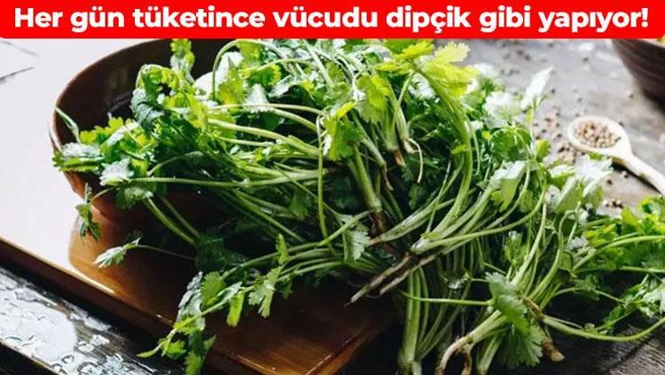 Salatanın içine avuç avuç ekleyin A, C ve K vitamini deposu: Bağışıklığı kalkan gibi yapıyor, kemik sağlığını destekliyor
