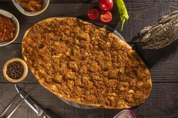 40 yıllık lahmacun ustası sırrını açıkladı Evde çıtır çıtır lahmacun nasıl yapılır Ekonomik lahmacun yapmak isteyenler denesin