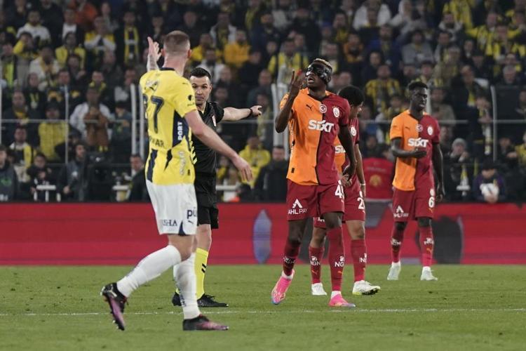 Galatasaray, Kadıköyde Fenerbahçenin kabusu oldu