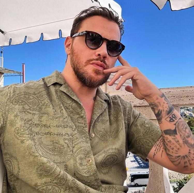 Sinan Akçılın başına gelen korkunç olayı anlattı Instagram can aldı, 5 aylık bebek öldü