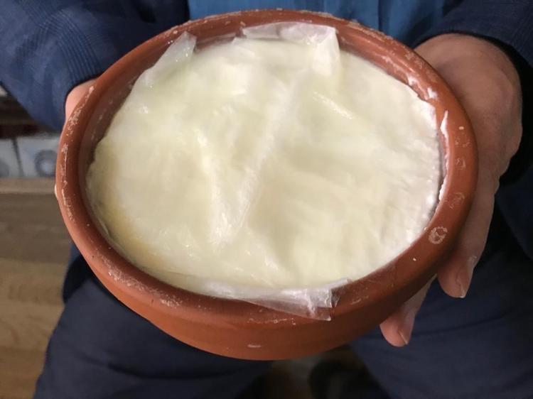 Kaymağı Yetiştiremiyoruz