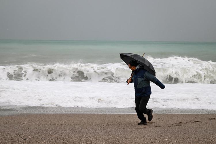 Kar yağışları ve sağanaklar geliyor Meteoroloji ve Prof. Dr. Şen uyardı: Yeni soğuk hava dalgası kapıda