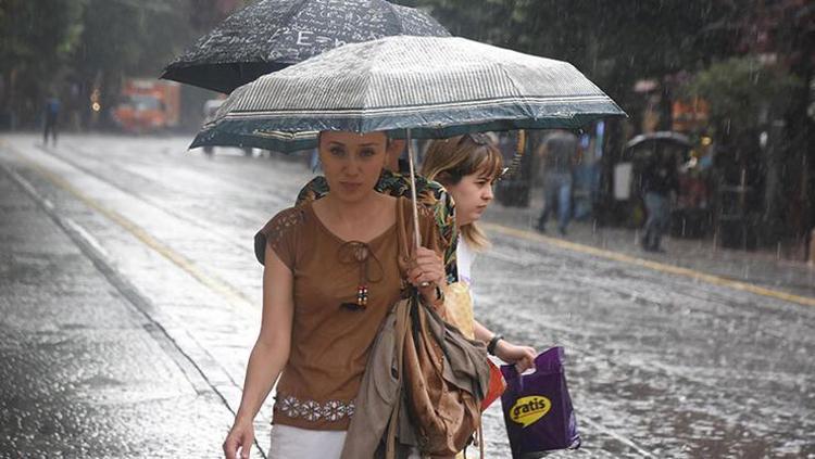 İstanbulda hava durumu için Meteoroloji ve Valilikten peş peşe uyarılar