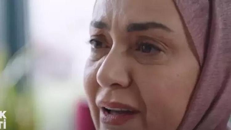 PEMBE KIZILCIK ŞERBETİ’NDEN AYILIYOR MU