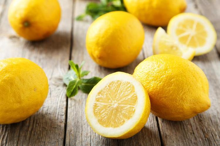 3 damla limonun üstüne 1 kaşık ekleyin Kolesterolü yere çakıyor: Meğer şeker ilacı gözümüzün önündeymiş