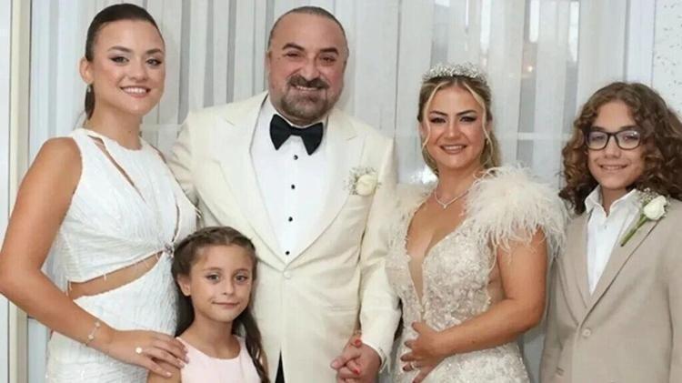 Volkan Konakın mezarı ziyaretçi akınına uğruyor En sevdiği çiçeği kabrinin en güzel yerinde