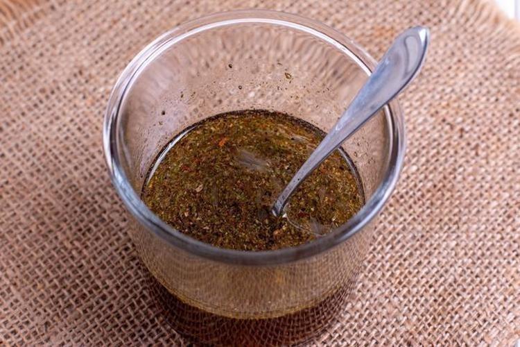 ENERJİ VERİCİ VE METABOLİZMAYI HIZLANDIRICI ETKİ GÖSTERİR