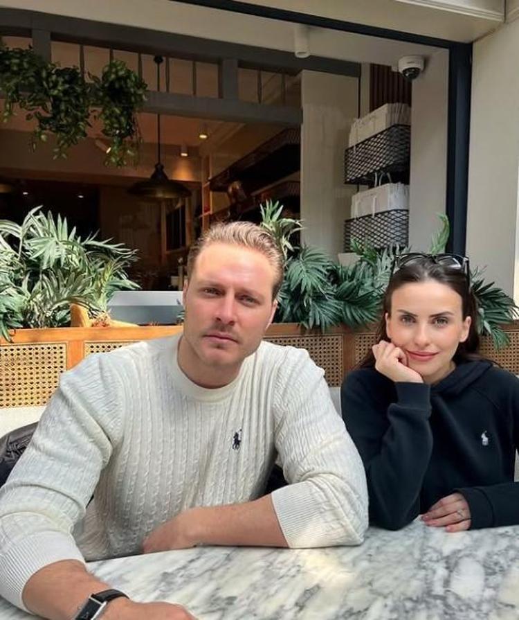 Doğum için gün sayıyorlar Burak Çelikin bebeğinin cinsiyeti belli oldu