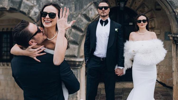 Doğum için gün sayıyorlar Burak Çelikin bebeğinin cinsiyeti belli oldu