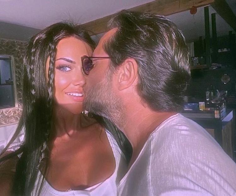 Hera Aslan yüz felci geçirdi Dualarınızı esirgemeyin