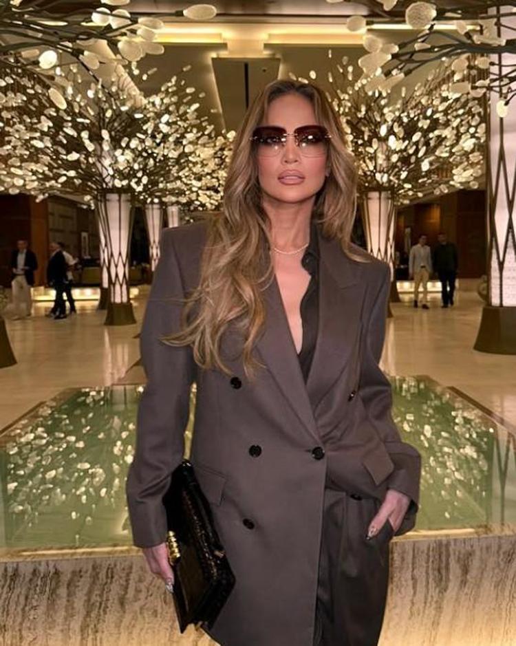 Jennifer Lopez Türkiyeye geliyor Konser bilet fiyatları dudak uçuklattı