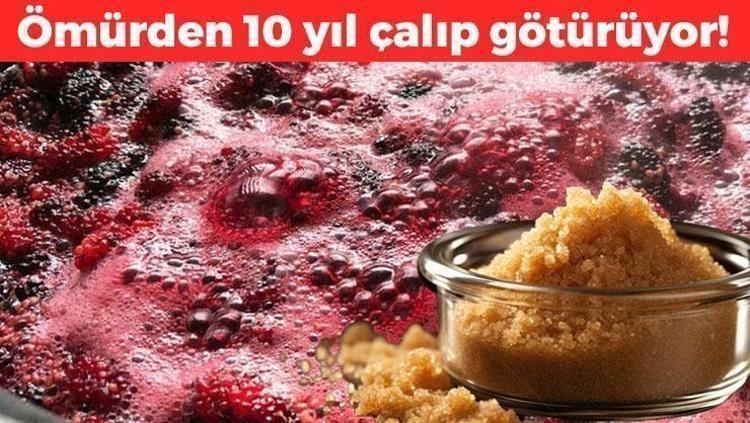 Kaşık kaşık yiyoruz ama karaciğeri bitiriyor: Her mutfakta ve yemekte var, ömürden 10 yıl götürüyor, damar tıkanıklıklarının asıl sebebiymiş