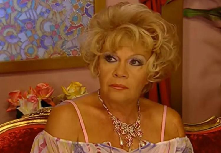 Sihirli Annem film oluyor Defne Joy Foster sürprizi duygulandırdı