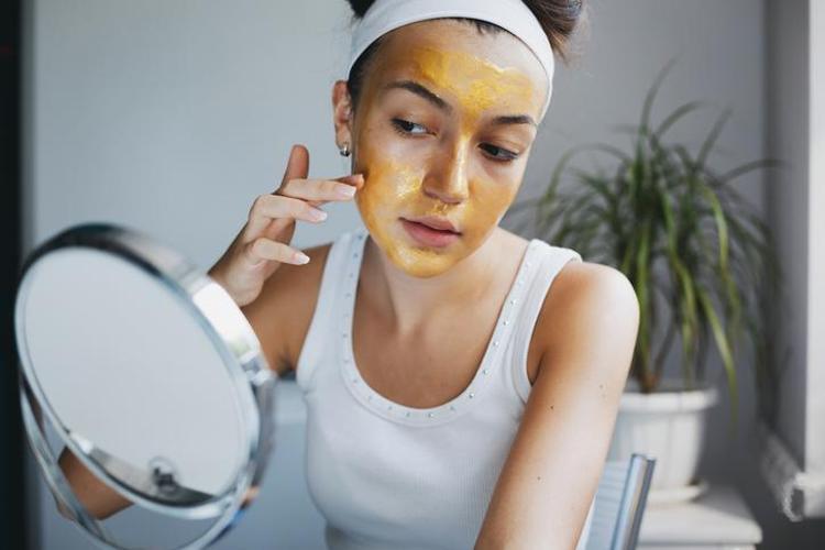 Cilt bakım maskesinde salmonella tehlikesi Dermatoloji uzmanı sosyal medya tuzağına karşı uyardı