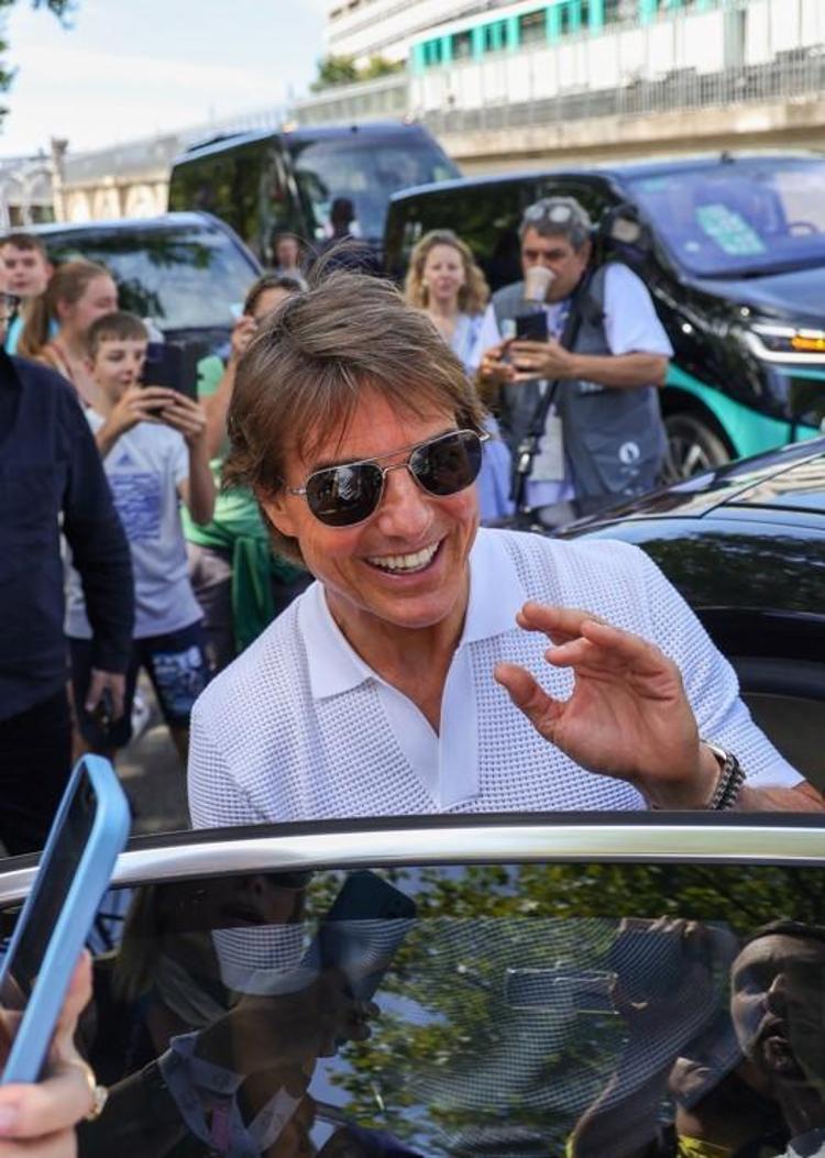 Tom Cruise ve Ana de Armas hakkında aşk dedikoduları yeniden alevlendi Kazan kaynıyor