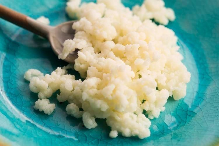 KALSİYUM VE DİĞER MİNERALLERLE DOLUDUR