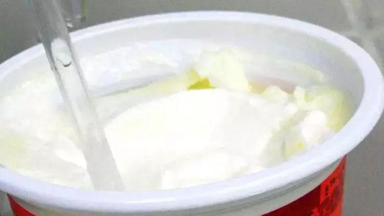 Yoğurdu tereyağı ile mayalamak gerekiyormuş Taş gibi yoğurdun sırrı bulundu