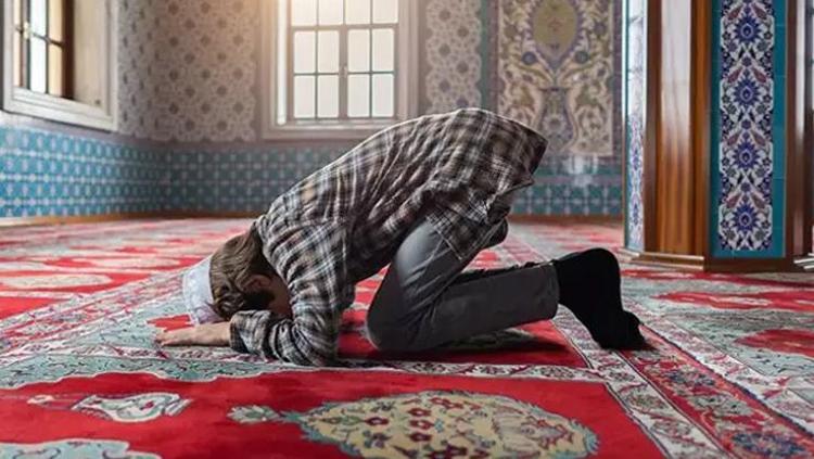 İSTANBUL, ANKARA, İZMİR CUMA NAMAZI SAATİ: Cuma ezanı saat kaçta okunuyor 18 Nisan Cuma namazı saati