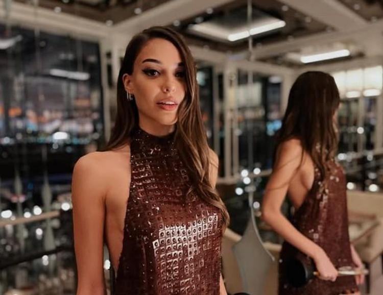 Dişinde taş belinde anahtar Dilan Çiçek Deniz tüm dikkatleri üzerine çekti