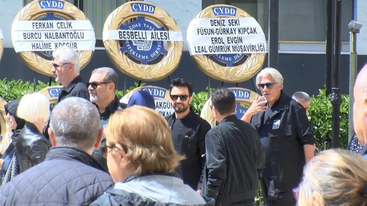 TARKAN EŞİYLE BİRLİKTE GELDİ