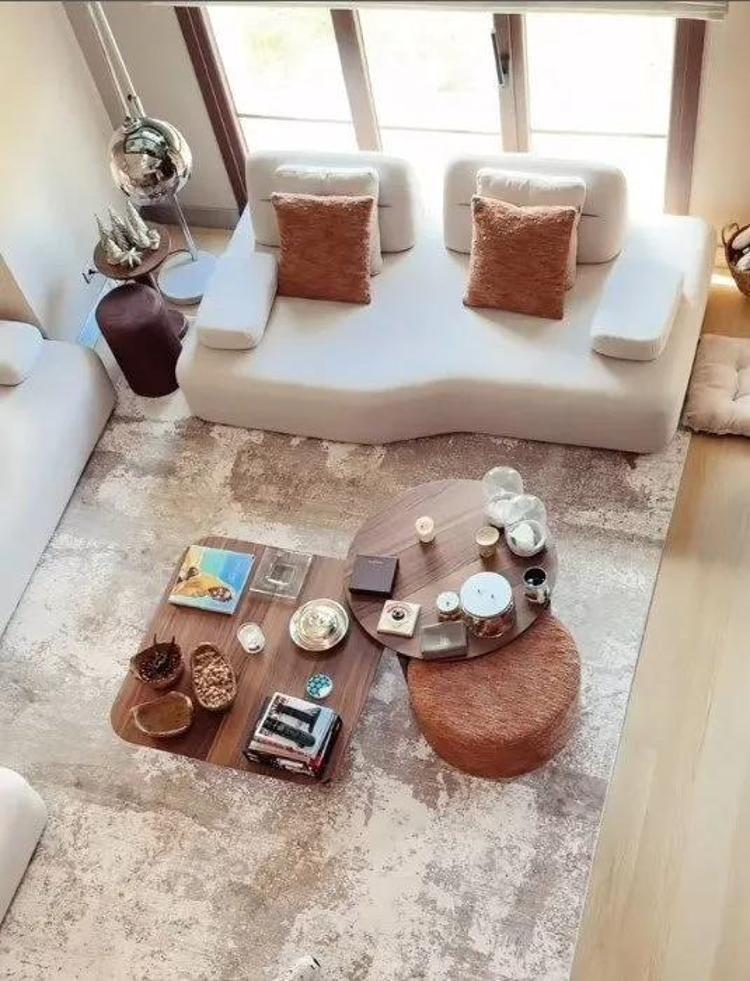 LÜKS EVİ DİKKATLERİ ÇEKTİ